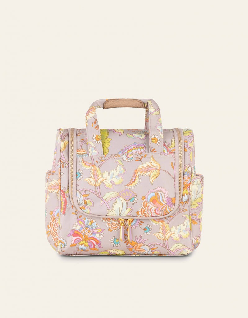 Cathy Travel Kit With Hook