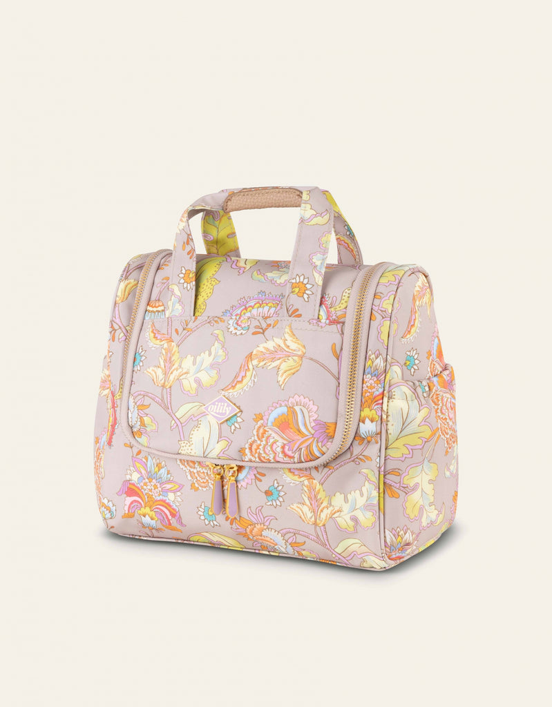 Cathy Travel Kit With Hook