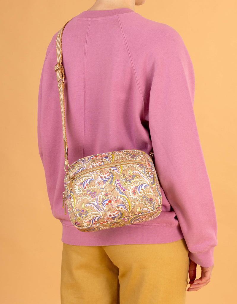 Sangita Schultertassche