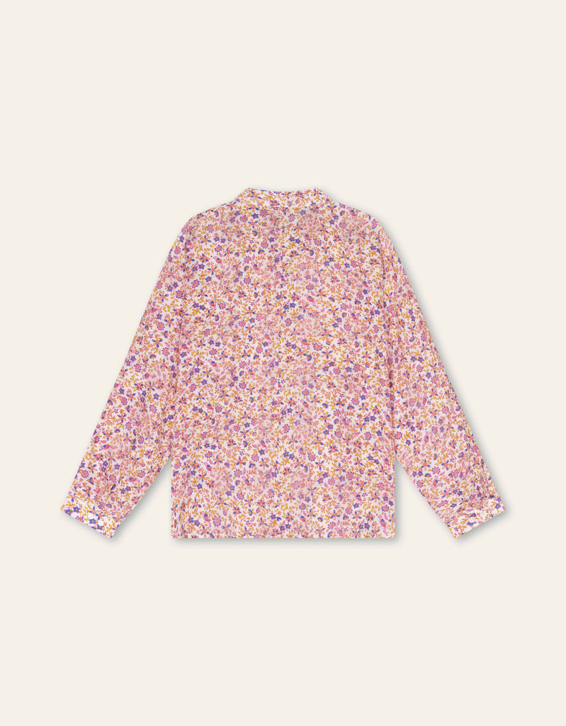It's a field of flowers this Oilily blouse with a sweet, summery floral print – perfect for sunny days. 